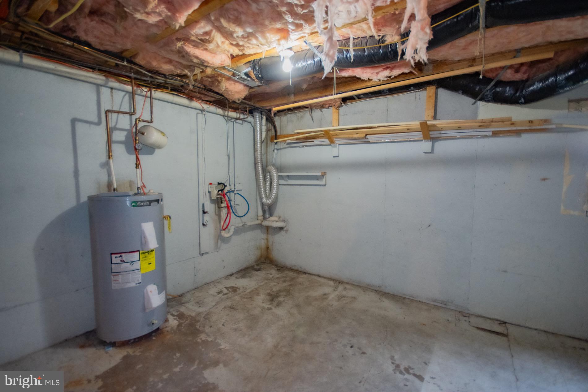 SOUTH QUEEN TOWNHOUSES - Residential Lease