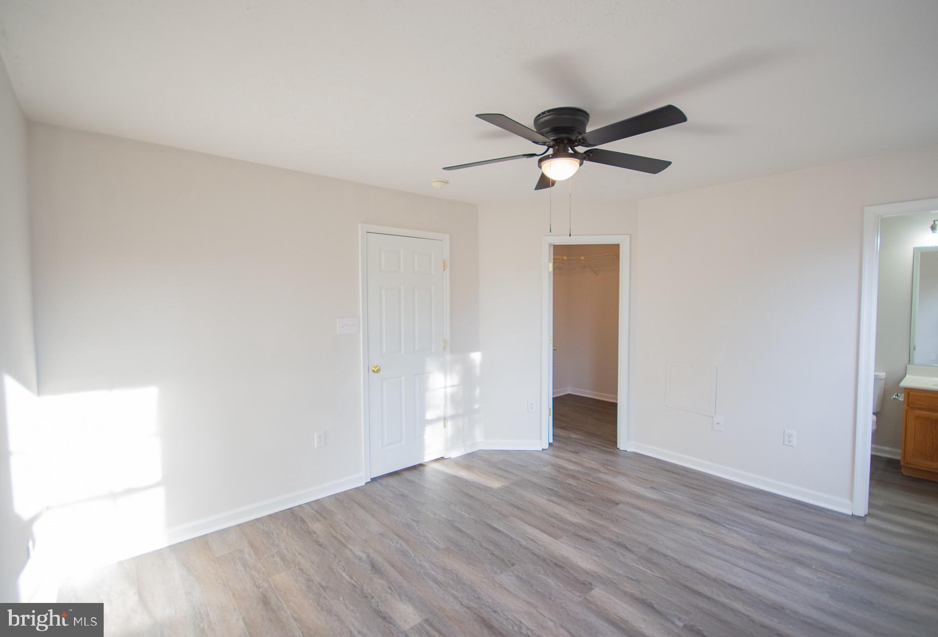 SOUTH QUEEN TOWNHOUSES - Residential Lease