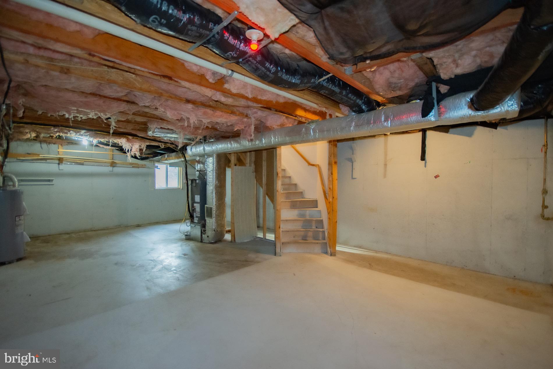 SOUTH QUEEN TOWNHOUSES - Residential Lease