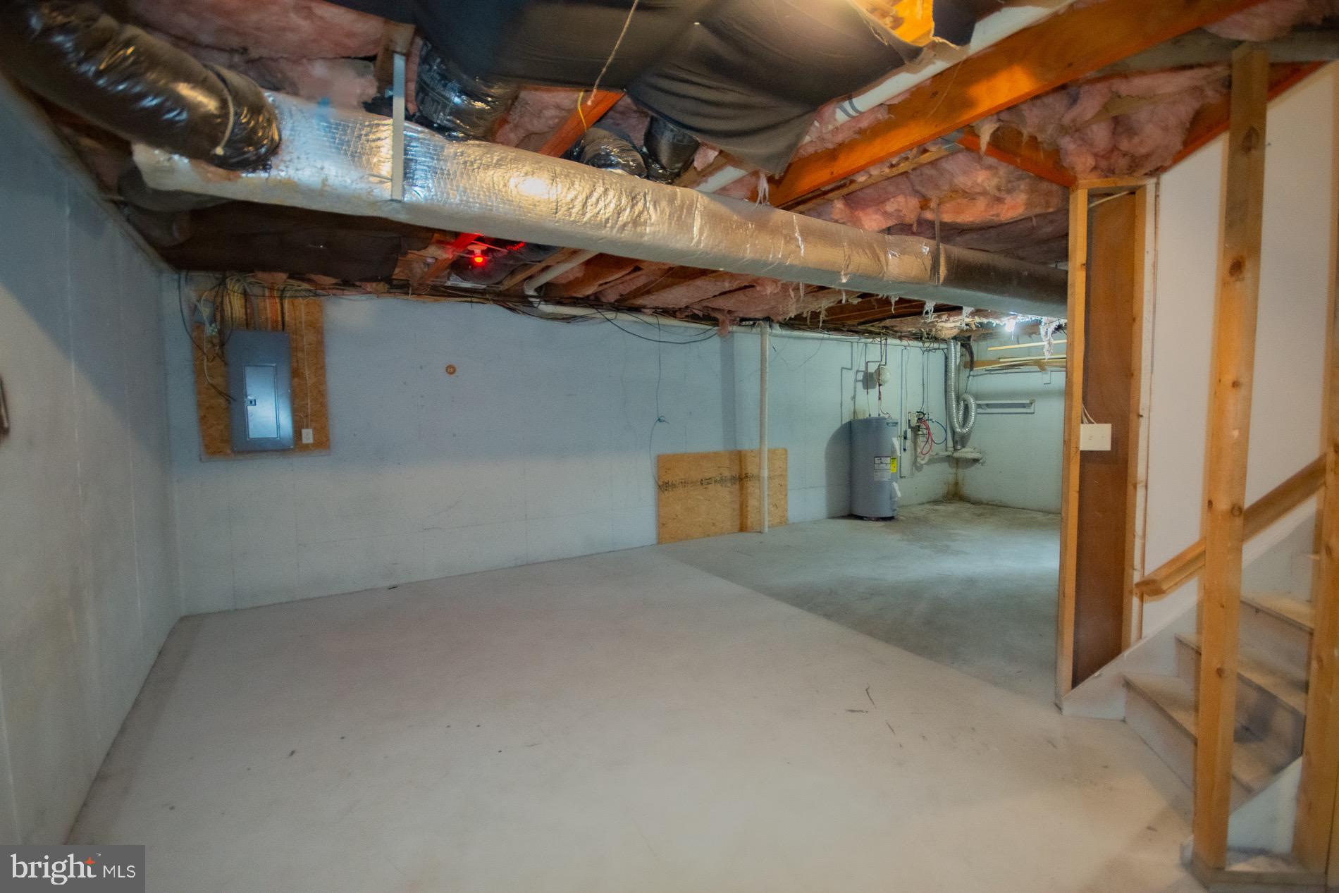 SOUTH QUEEN TOWNHOUSES - Residential Lease