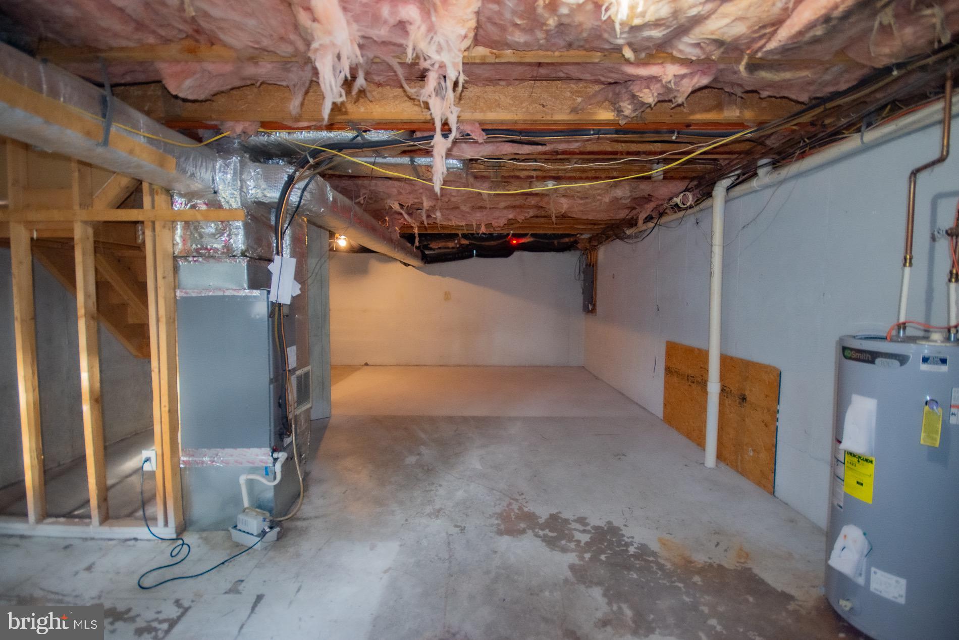 SOUTH QUEEN TOWNHOUSES - Residential Lease