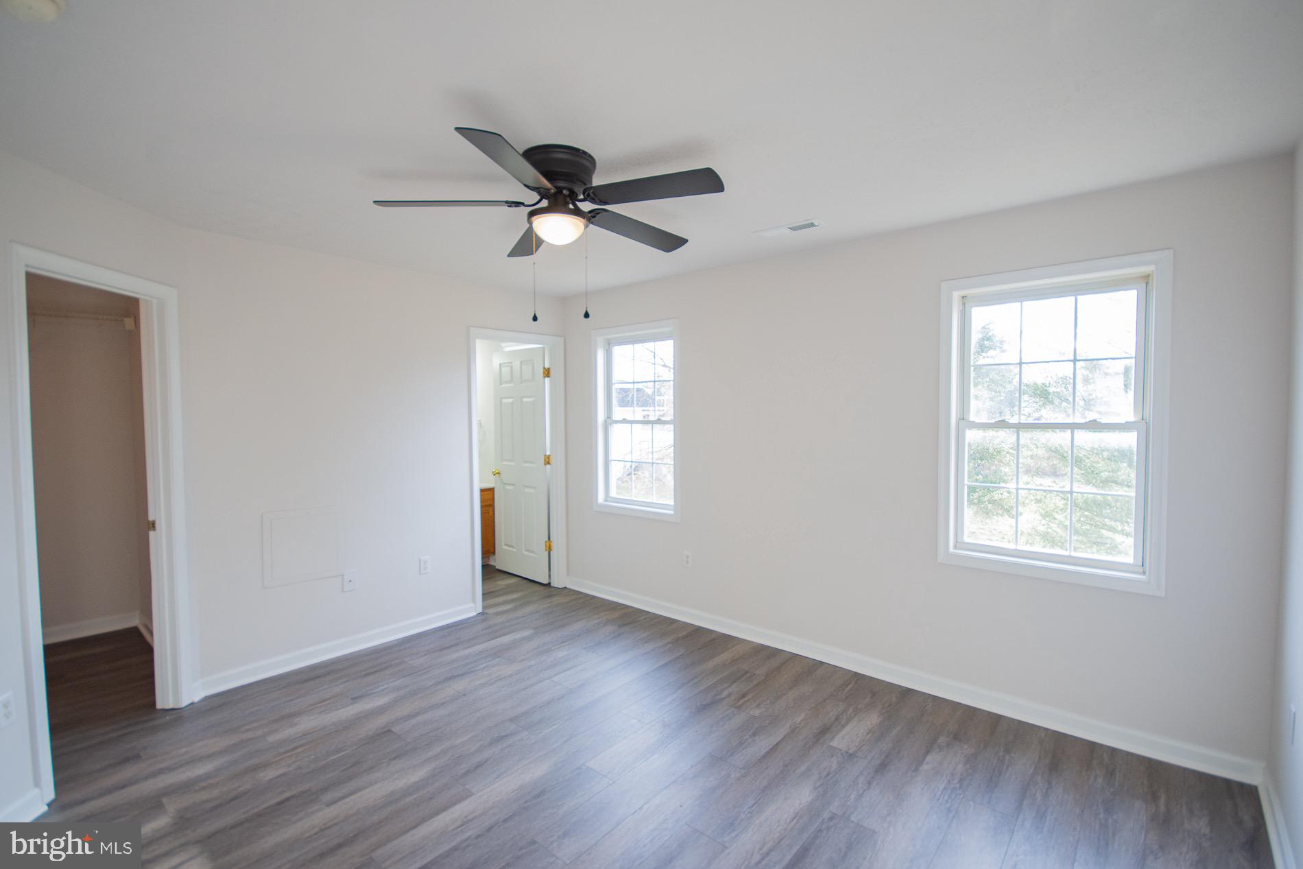 SOUTH QUEEN TOWNHOUSES - Residential Lease