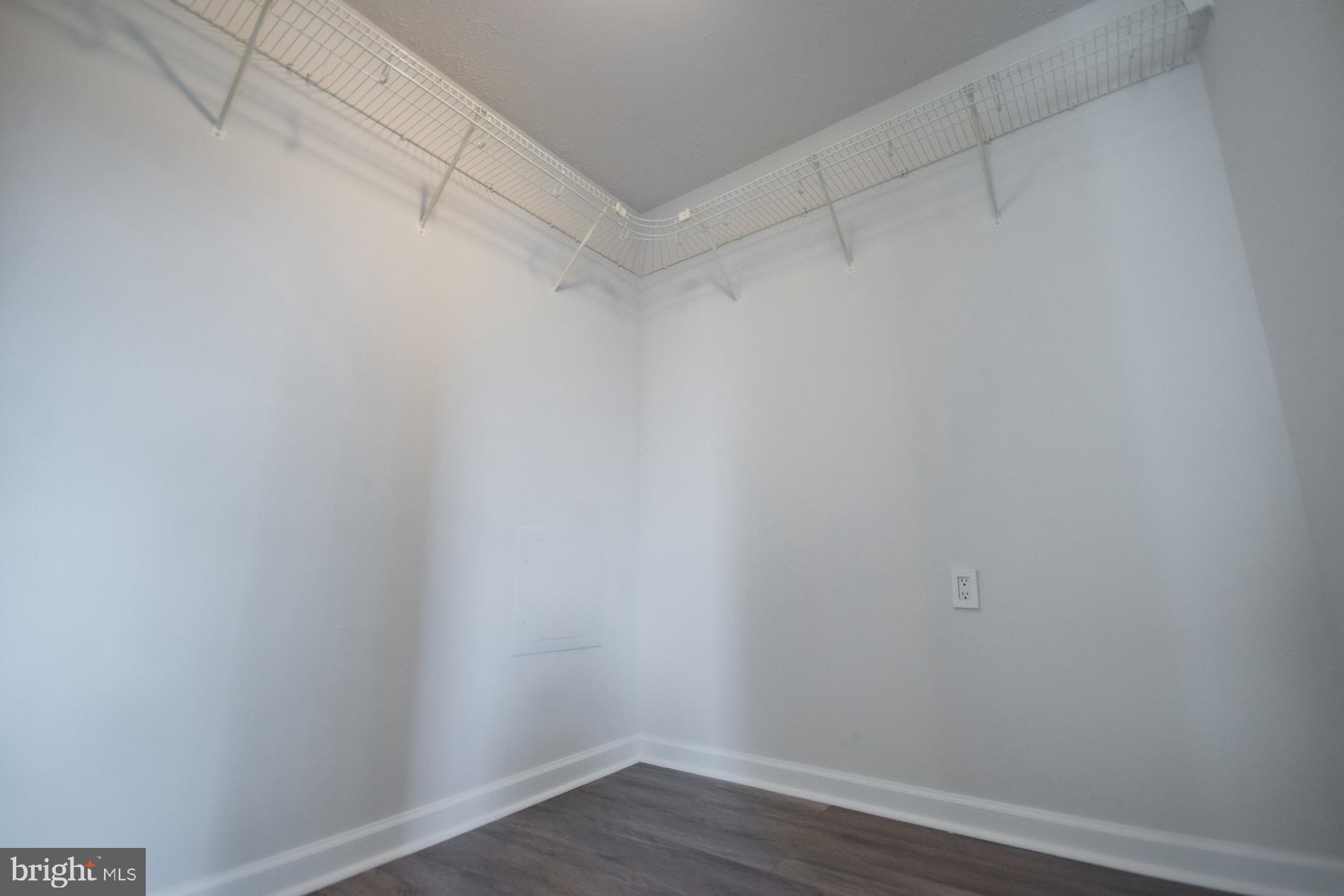 SOUTH QUEEN TOWNHOUSES - Residential Lease