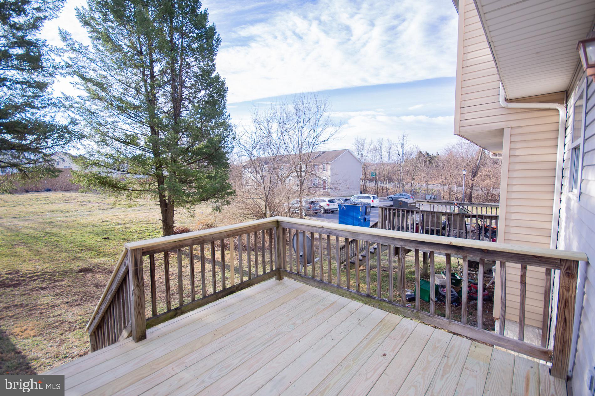 SOUTH QUEEN TOWNHOUSES - Residential Lease