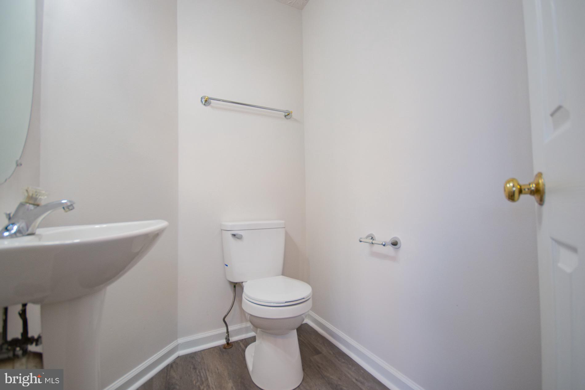 SOUTH QUEEN TOWNHOUSES - Residential Lease