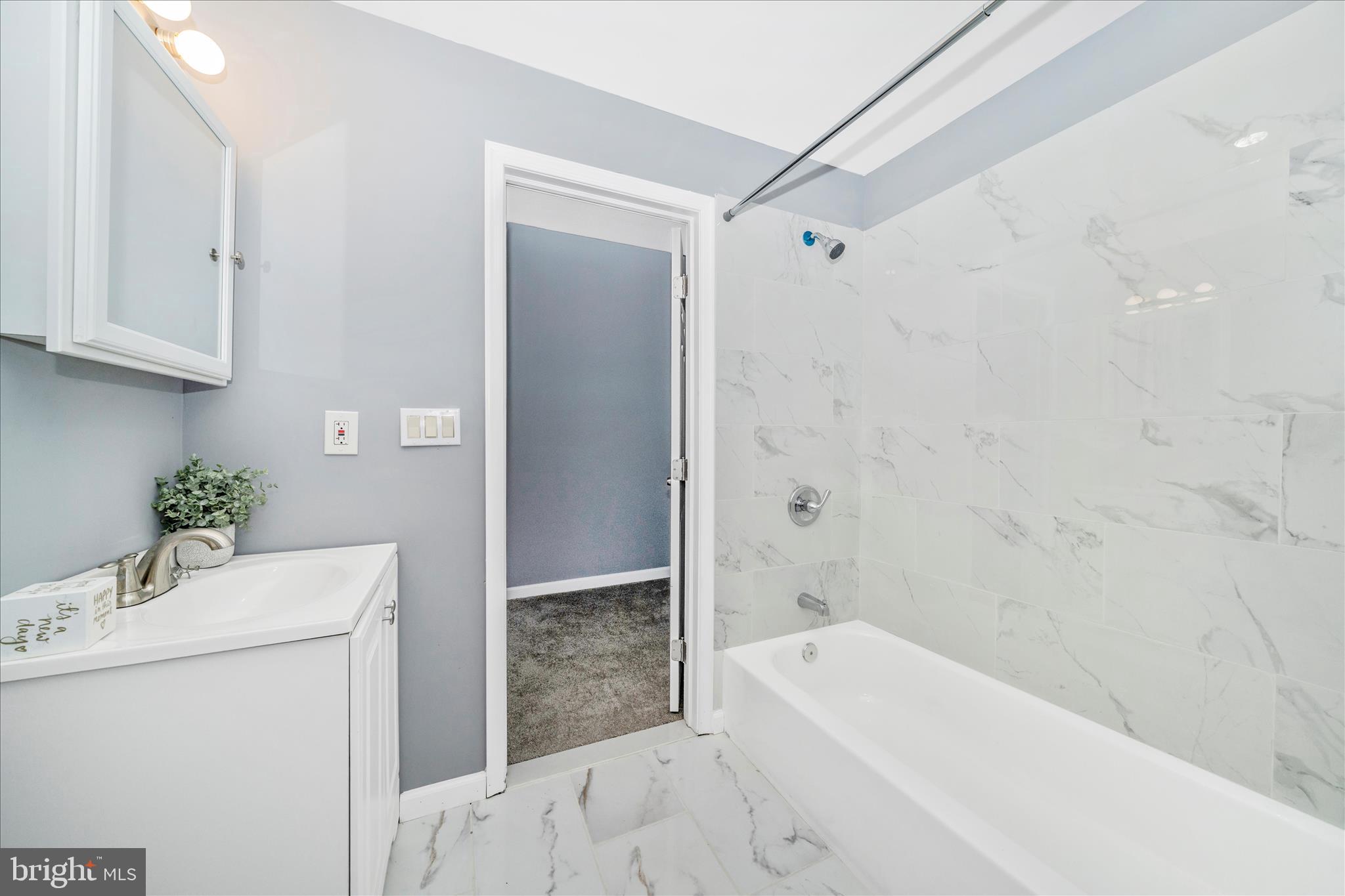 LEXINGTON - Residential