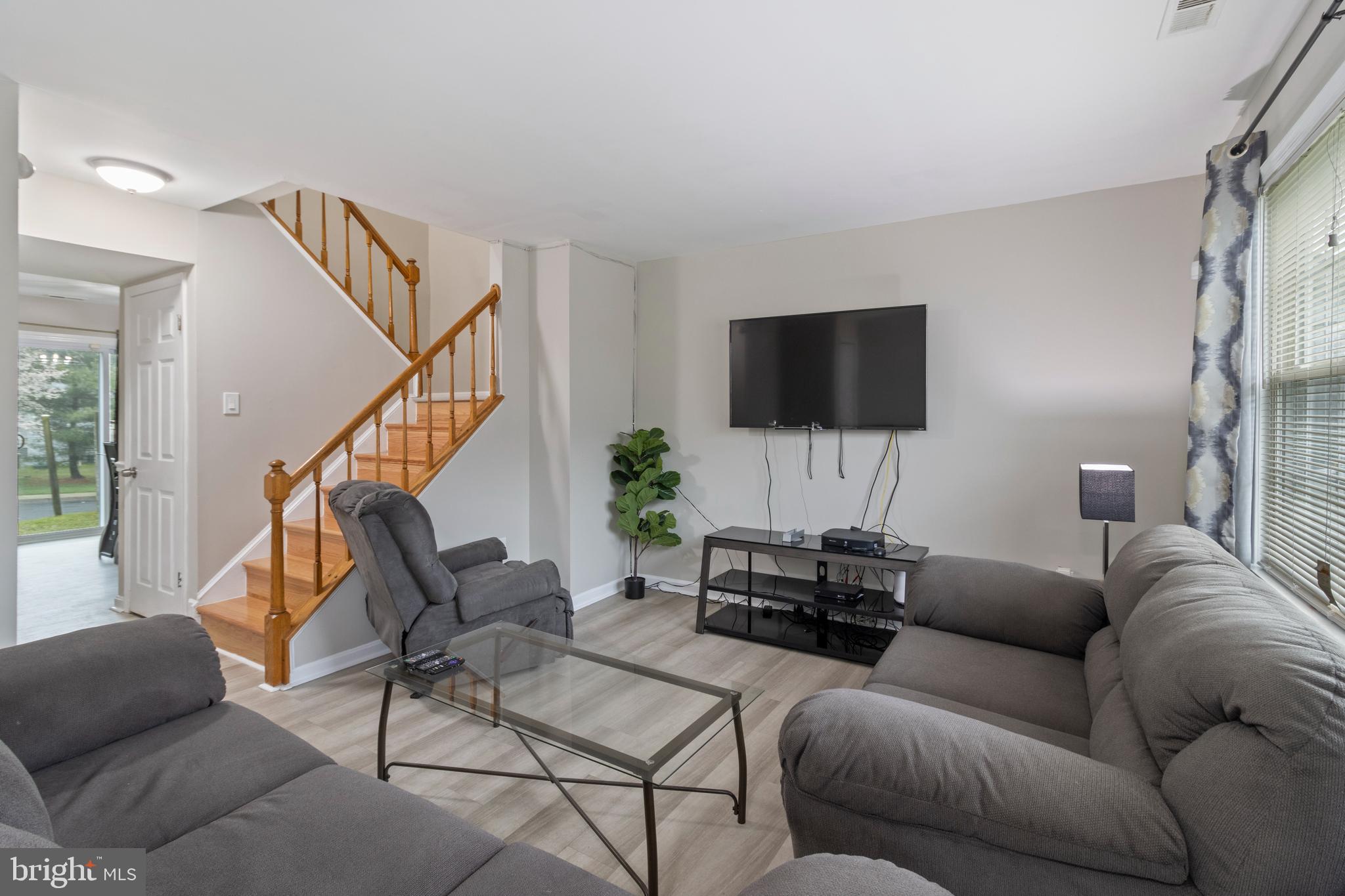 KINGS POINT - Residential