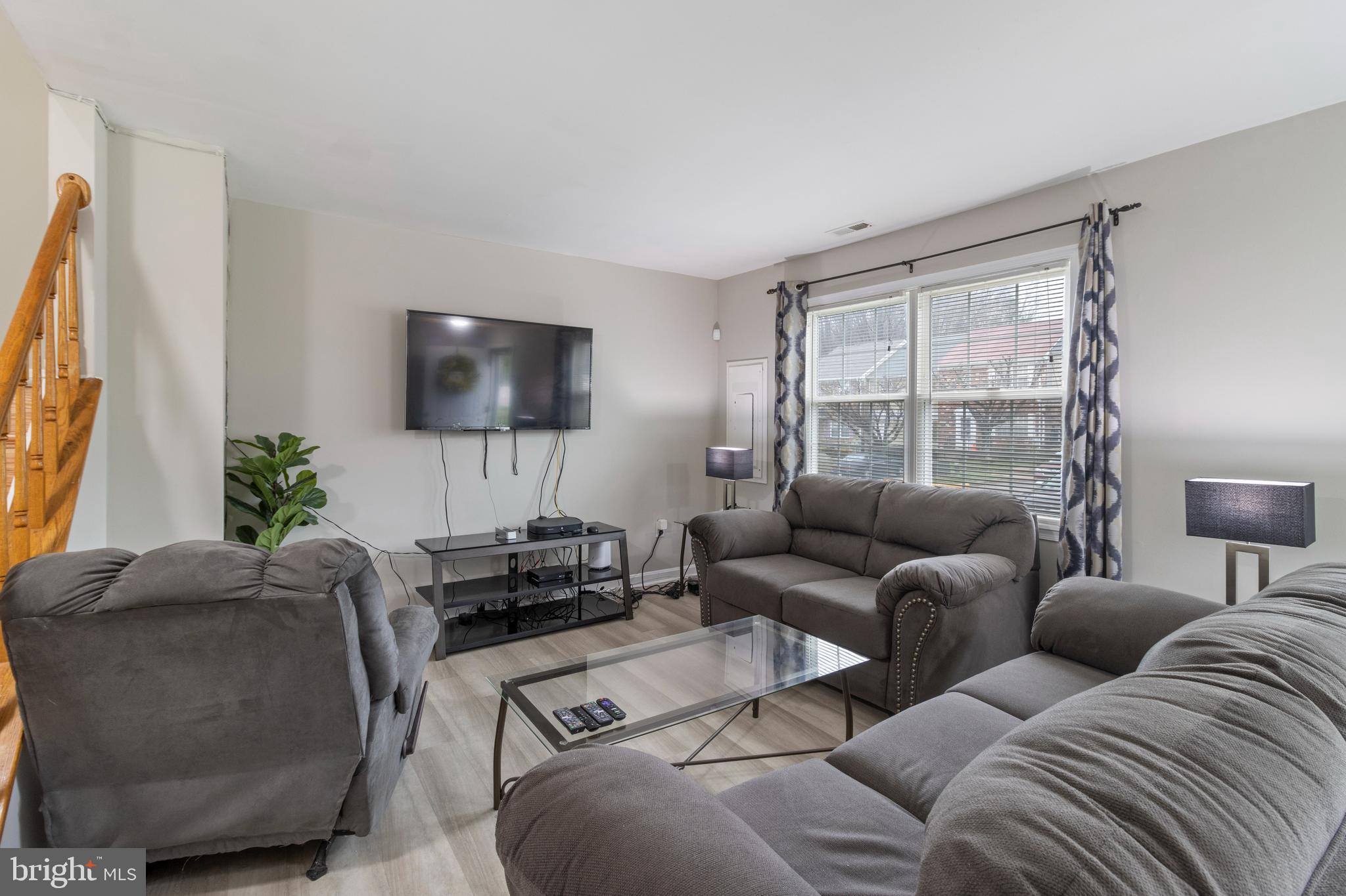 KINGS POINT - Residential