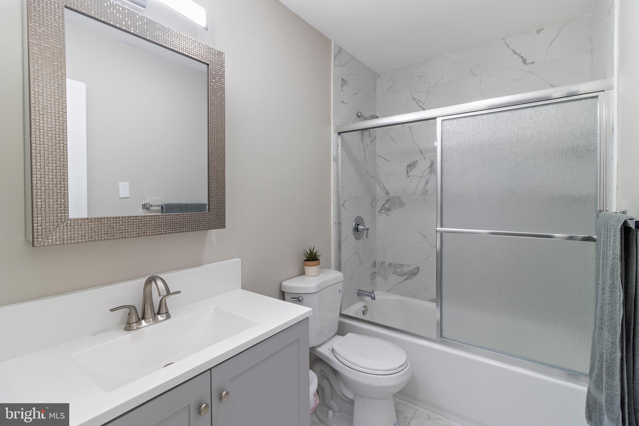 KINGS POINT - Residential