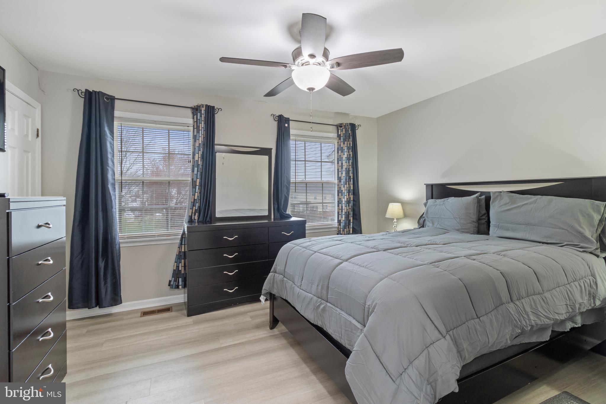 KINGS POINT - Residential