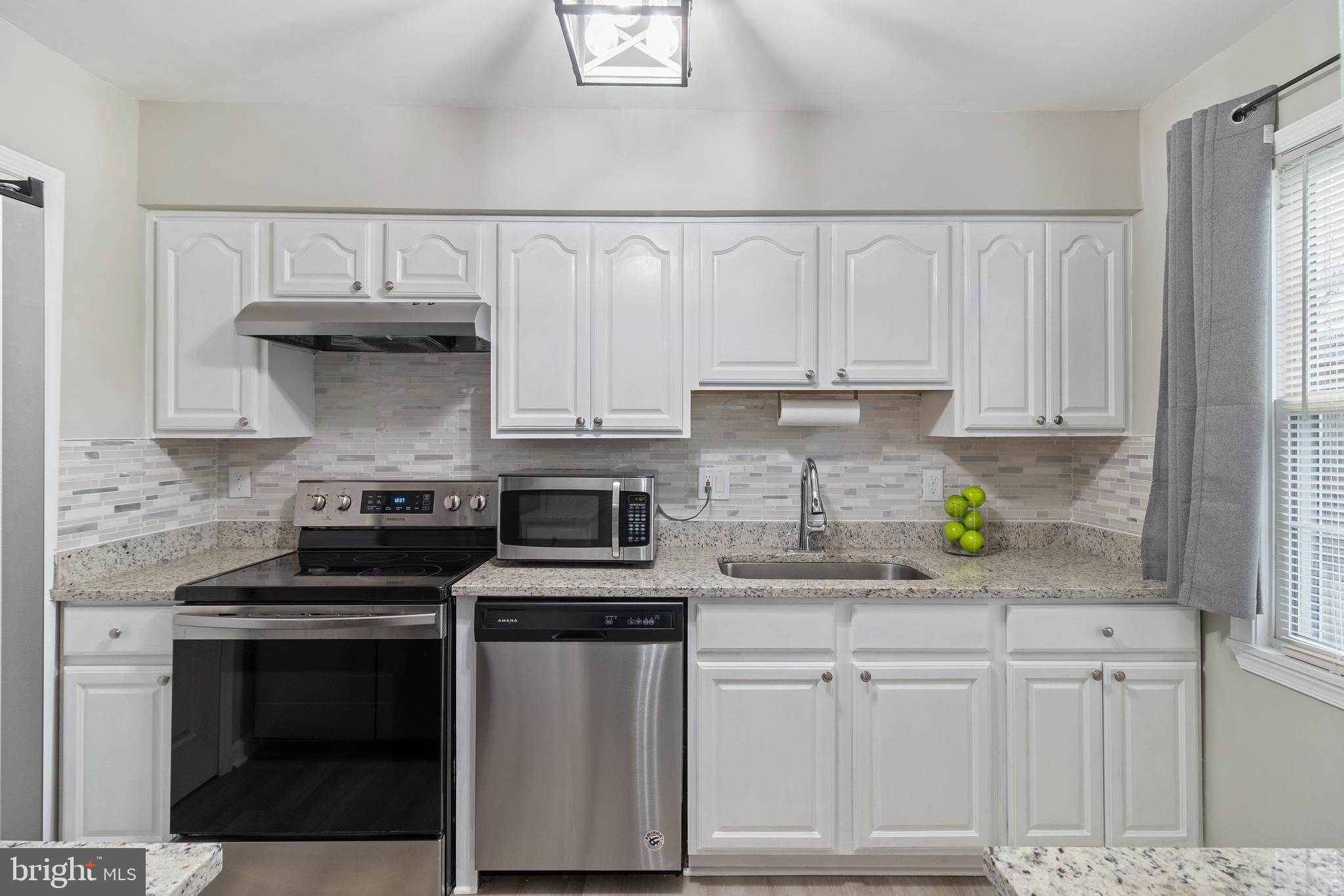 KINGS POINT - Residential