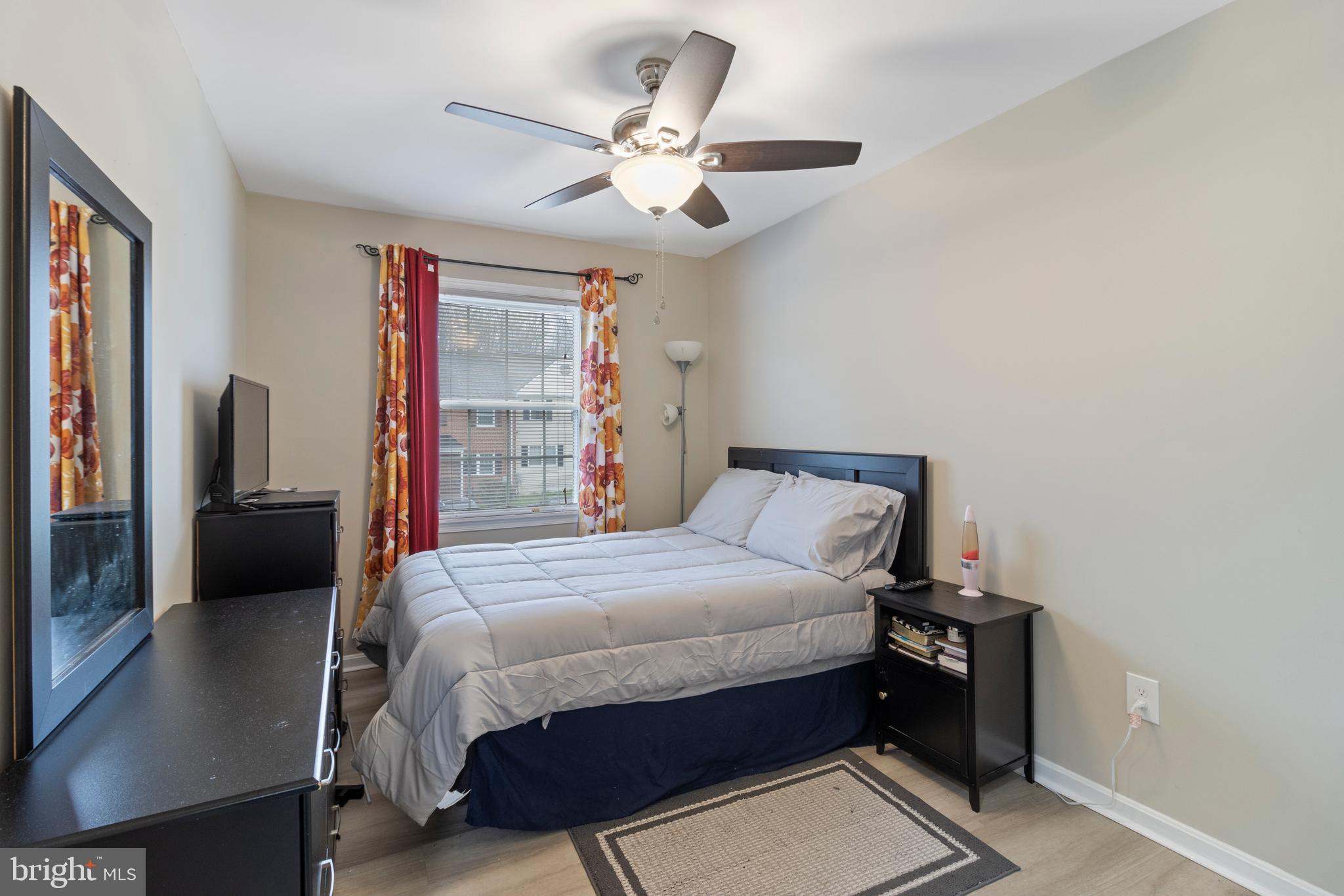 KINGS POINT - Residential