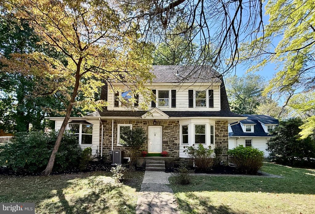 Photo of 412 N Rolling Road, SPRINGFIELD, PA 19064 (MLS # PADE2101484)