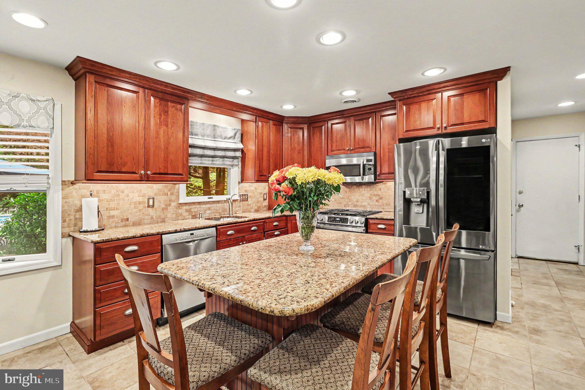 CREEKSIDE AT BLUE BELL - Residential