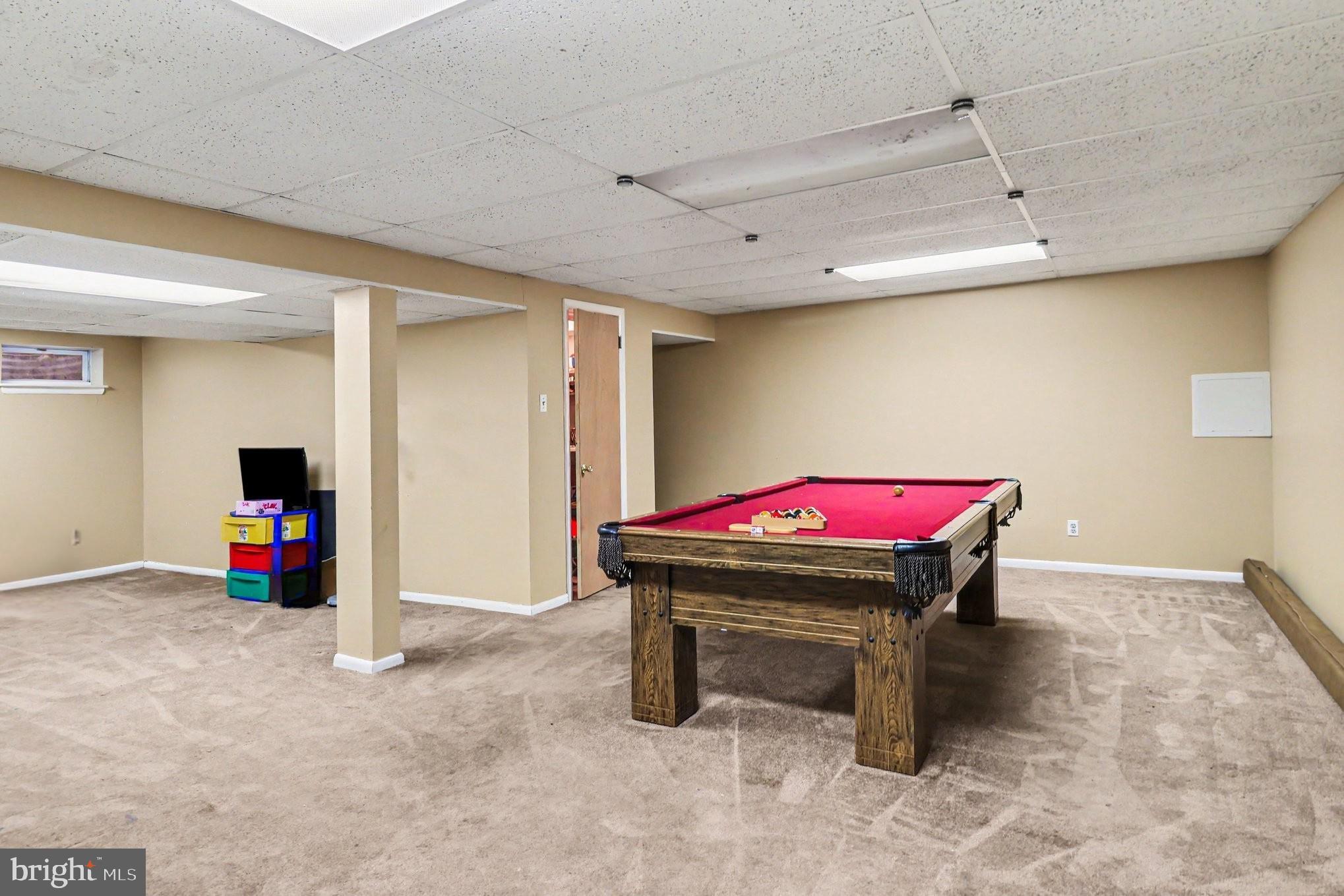 CREEKSIDE AT BLUE BELL - Residential