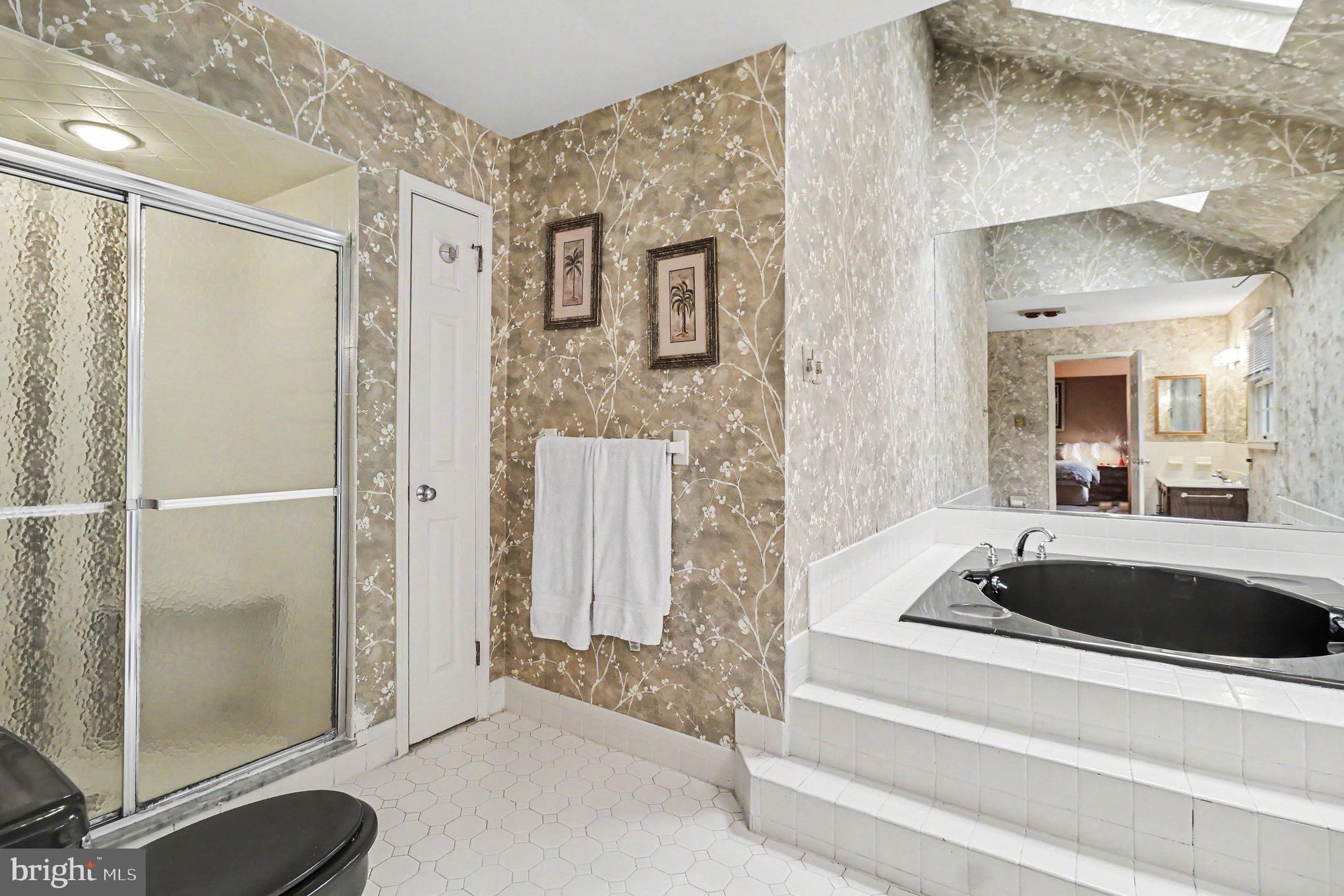 CREEKSIDE AT BLUE BELL - Residential