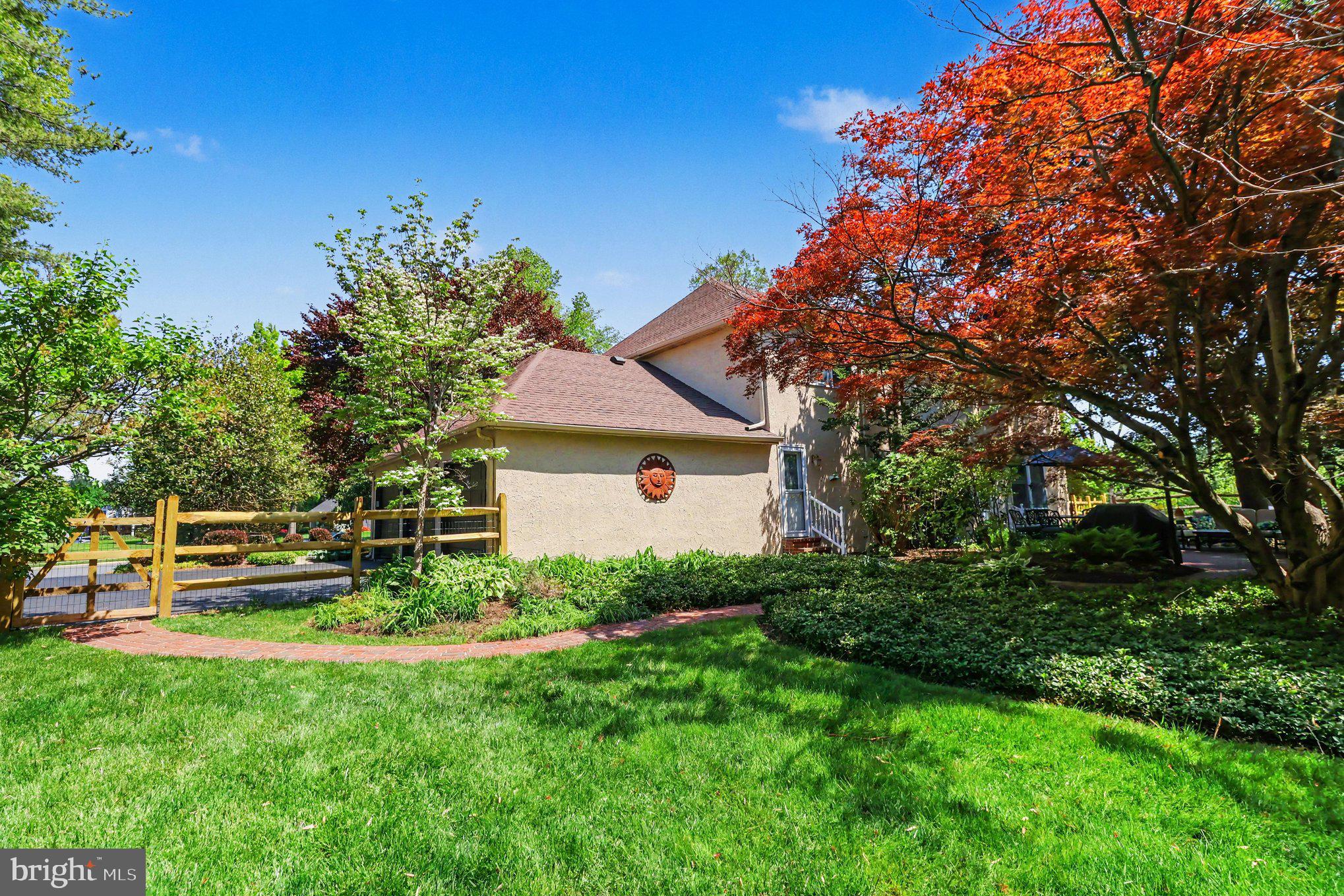 CREEKSIDE AT BLUE BELL - Residential