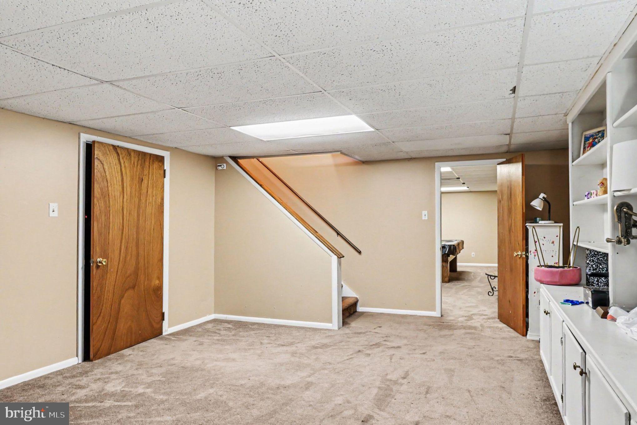 CREEKSIDE AT BLUE BELL - Residential