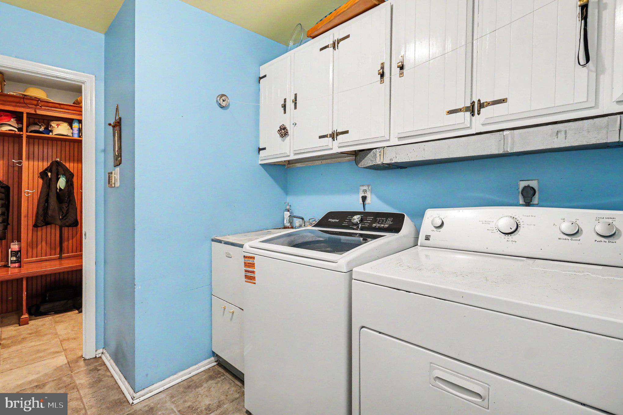CREEKSIDE AT BLUE BELL - Residential