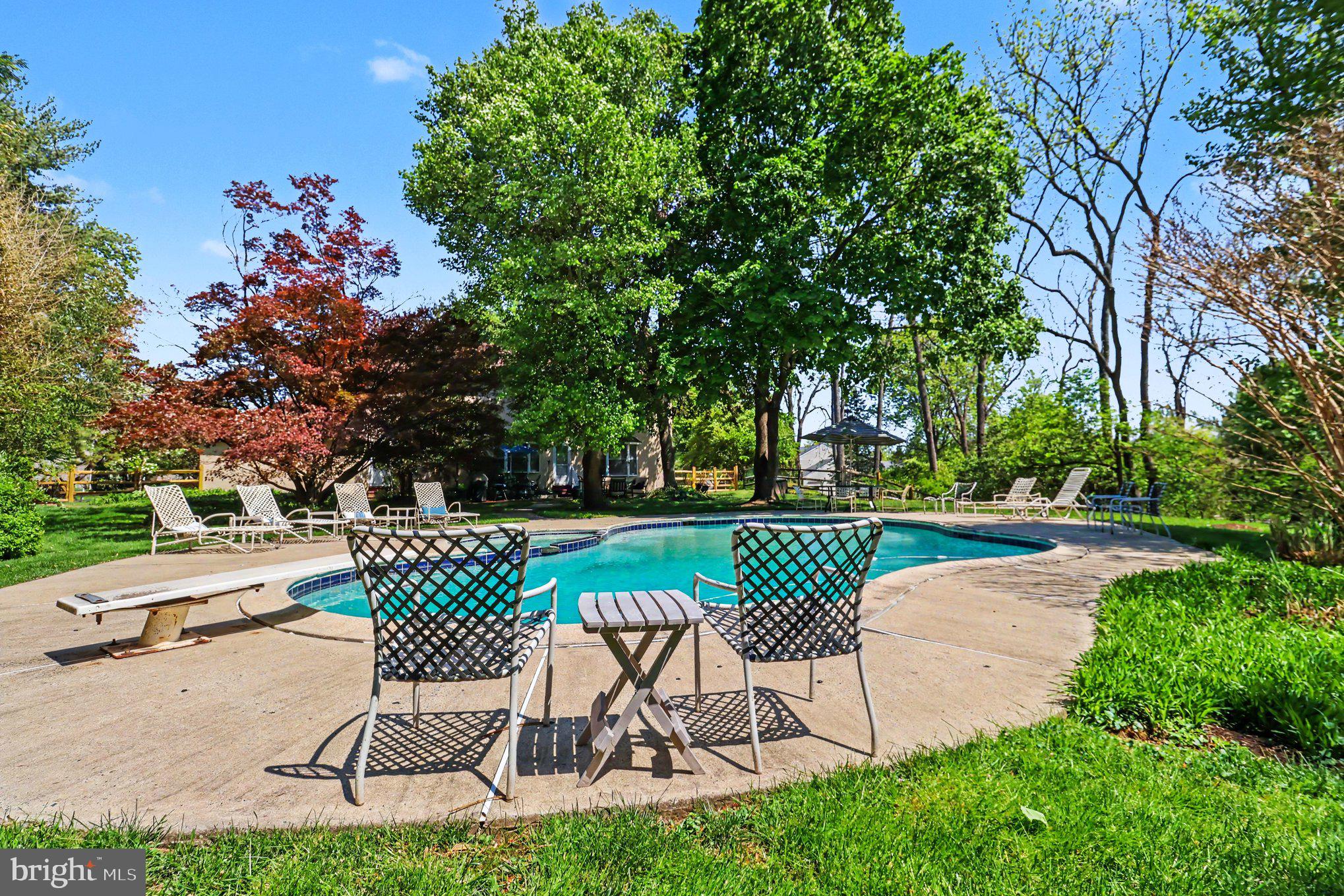 CREEKSIDE AT BLUE BELL - Residential