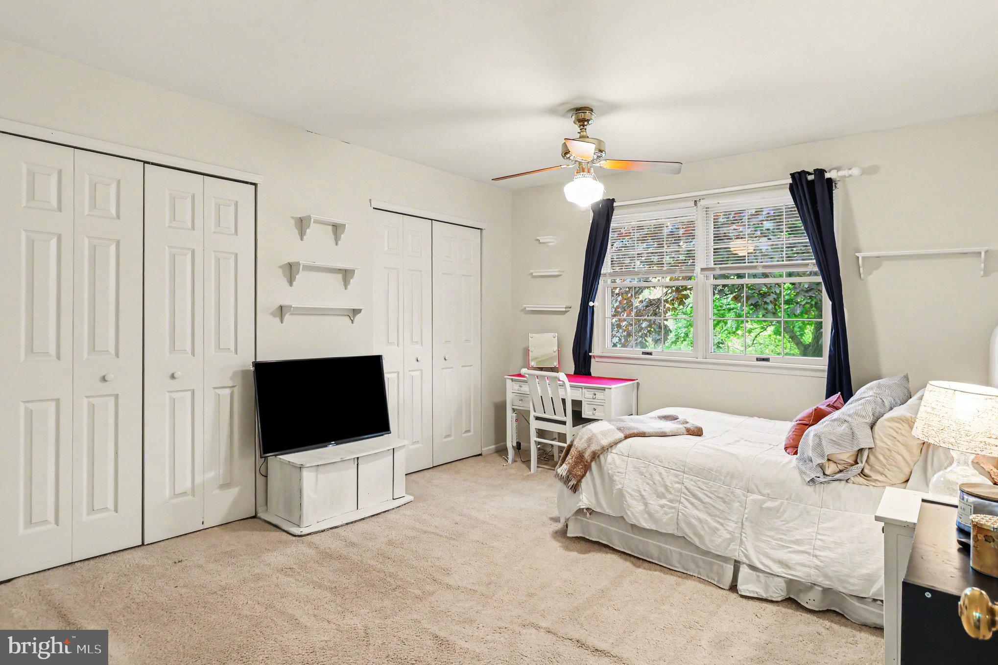 CREEKSIDE AT BLUE BELL - Residential