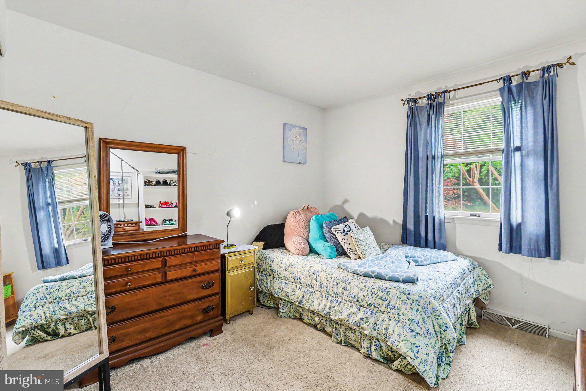 CREEKSIDE AT BLUE BELL - Residential