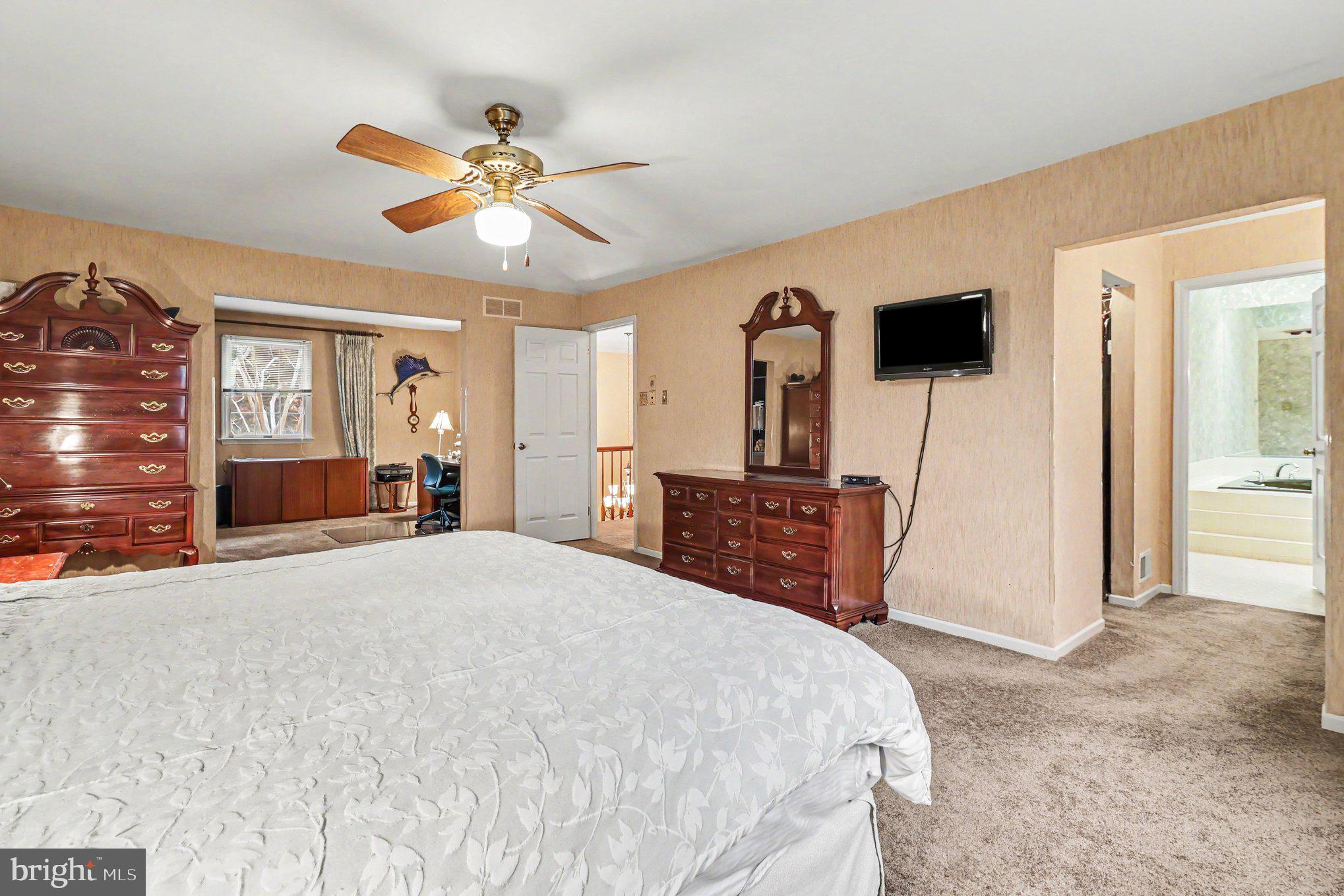 CREEKSIDE AT BLUE BELL - Residential