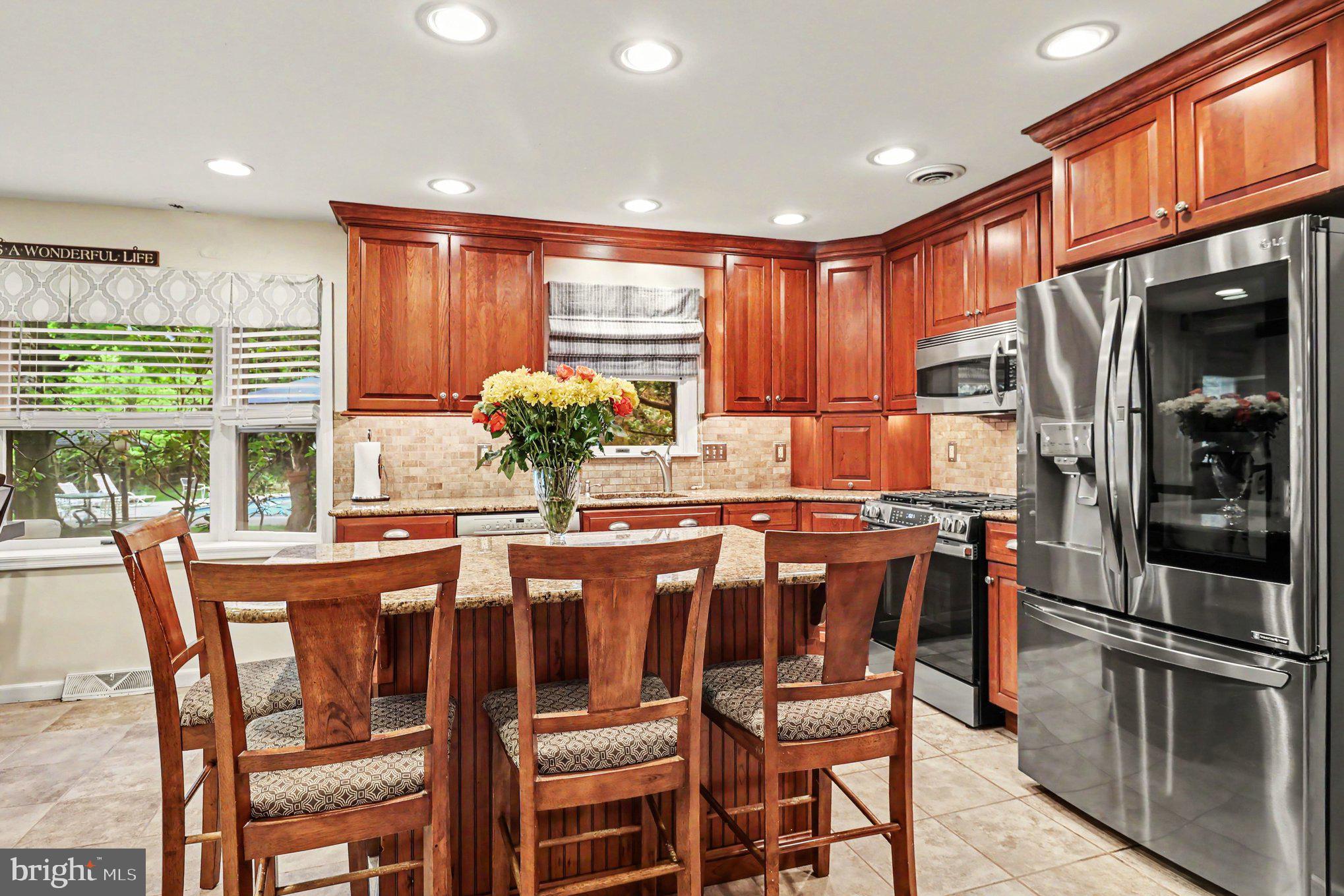CREEKSIDE AT BLUE BELL - Residential