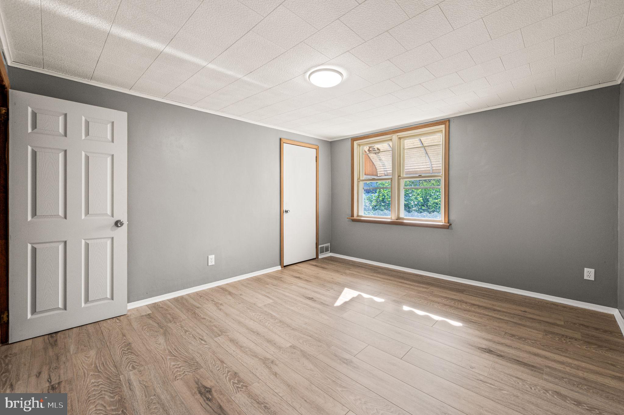 245 W 21ST STREET