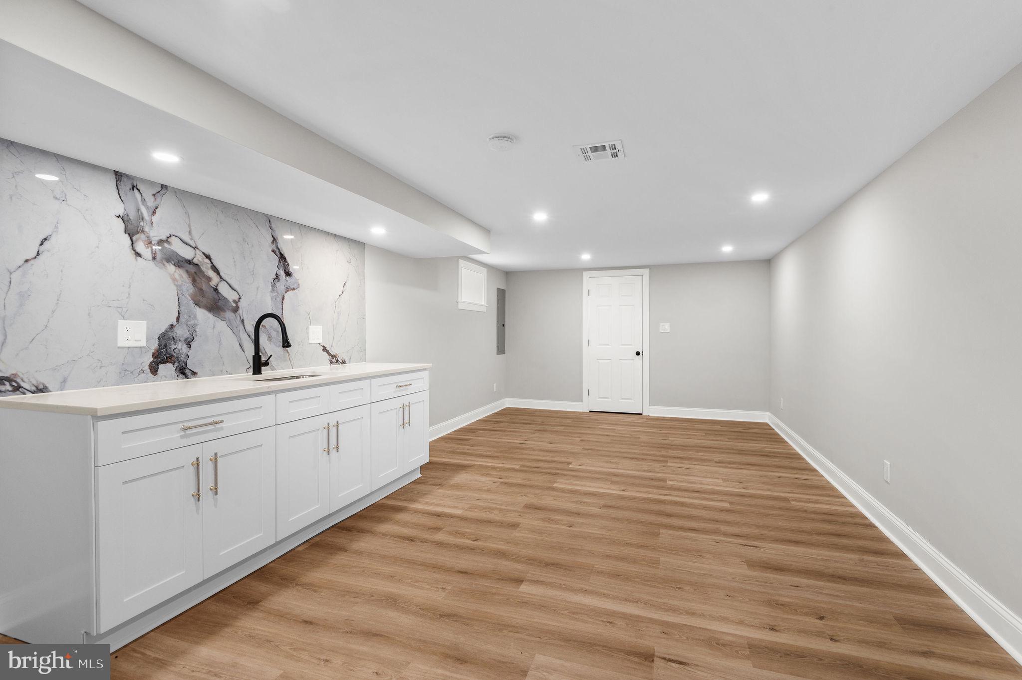 GERMANTOWN - Residential