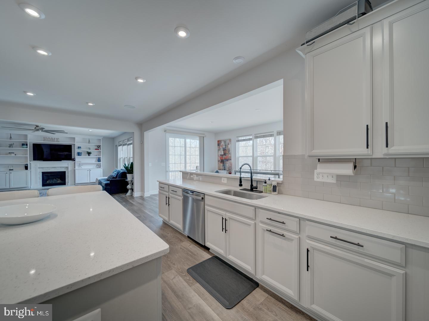 BRADLEY SQUARE - Residential