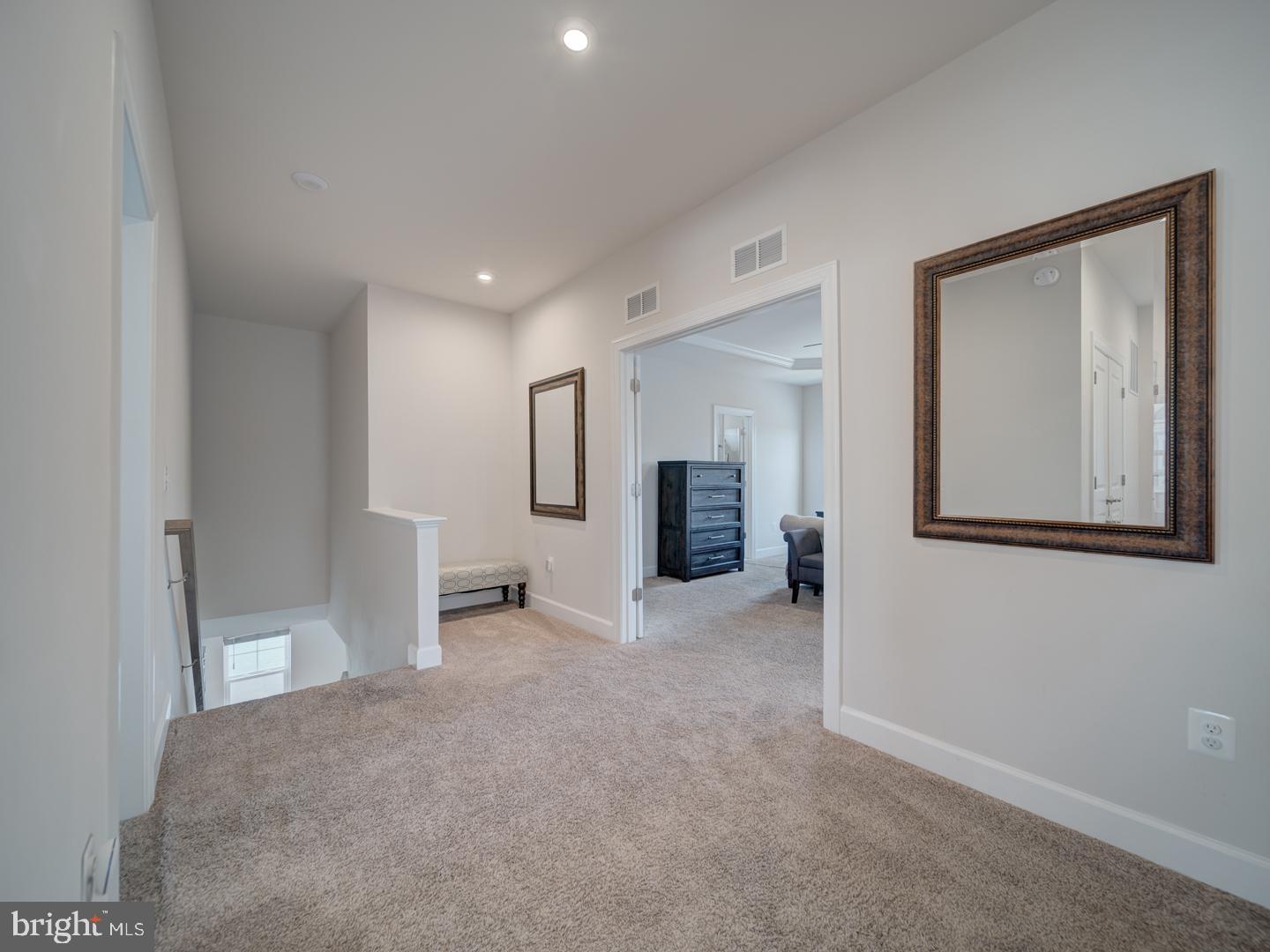 BRADLEY SQUARE - Residential