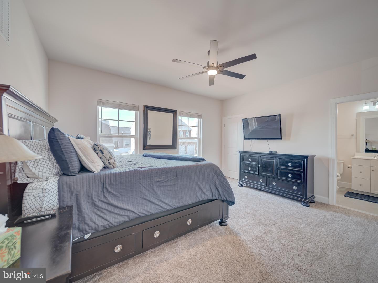 BRADLEY SQUARE - Residential