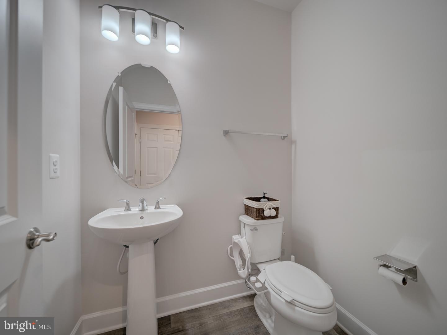 BRADLEY SQUARE - Residential