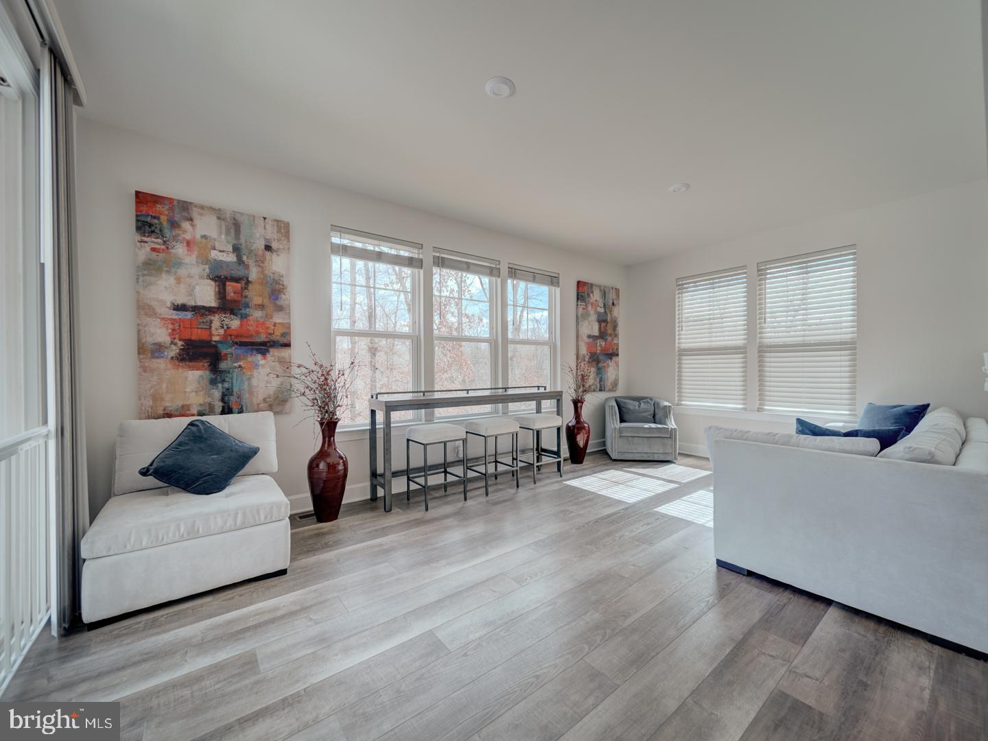 BRADLEY SQUARE - Residential