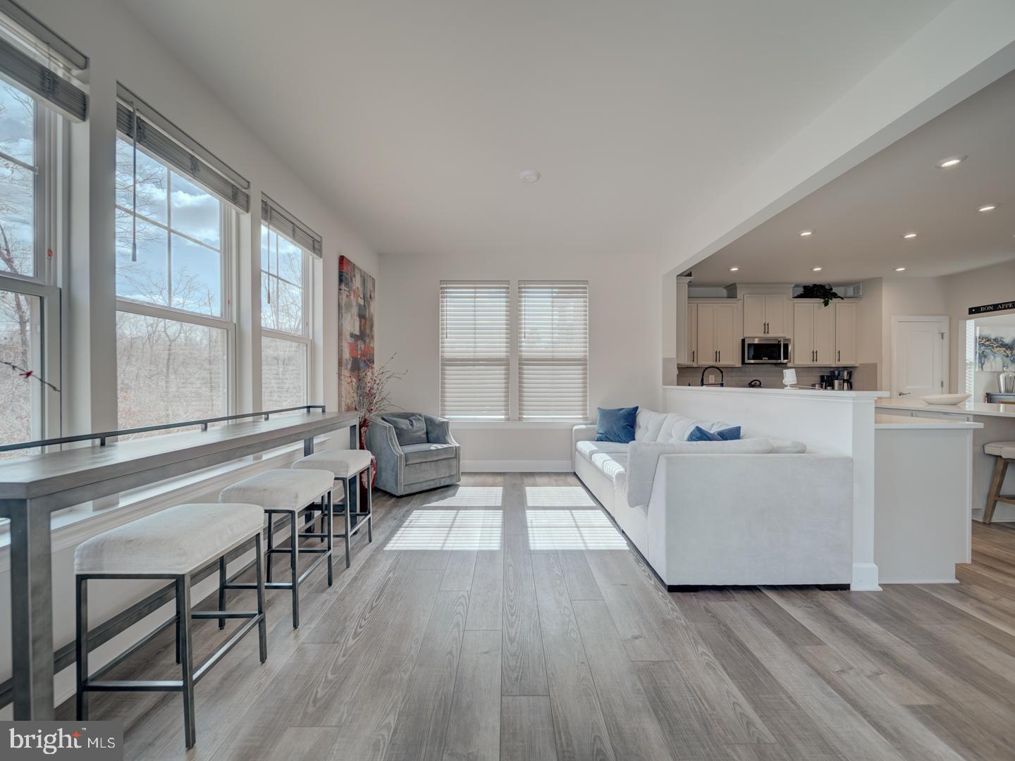 BRADLEY SQUARE - Residential