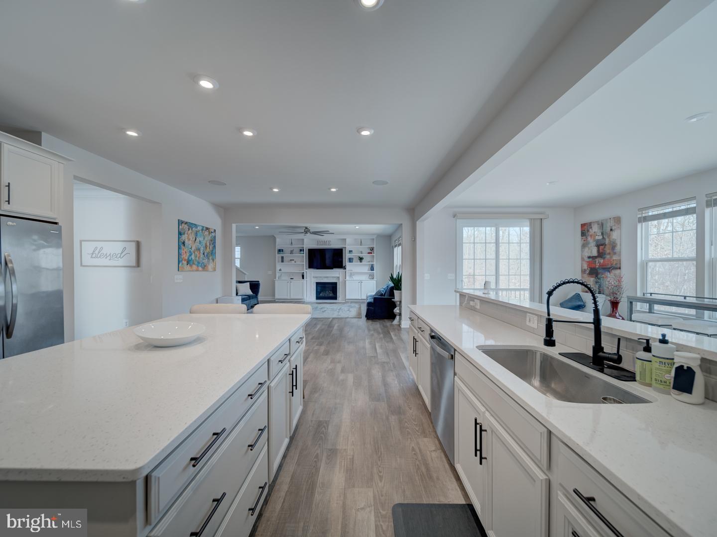 BRADLEY SQUARE - Residential