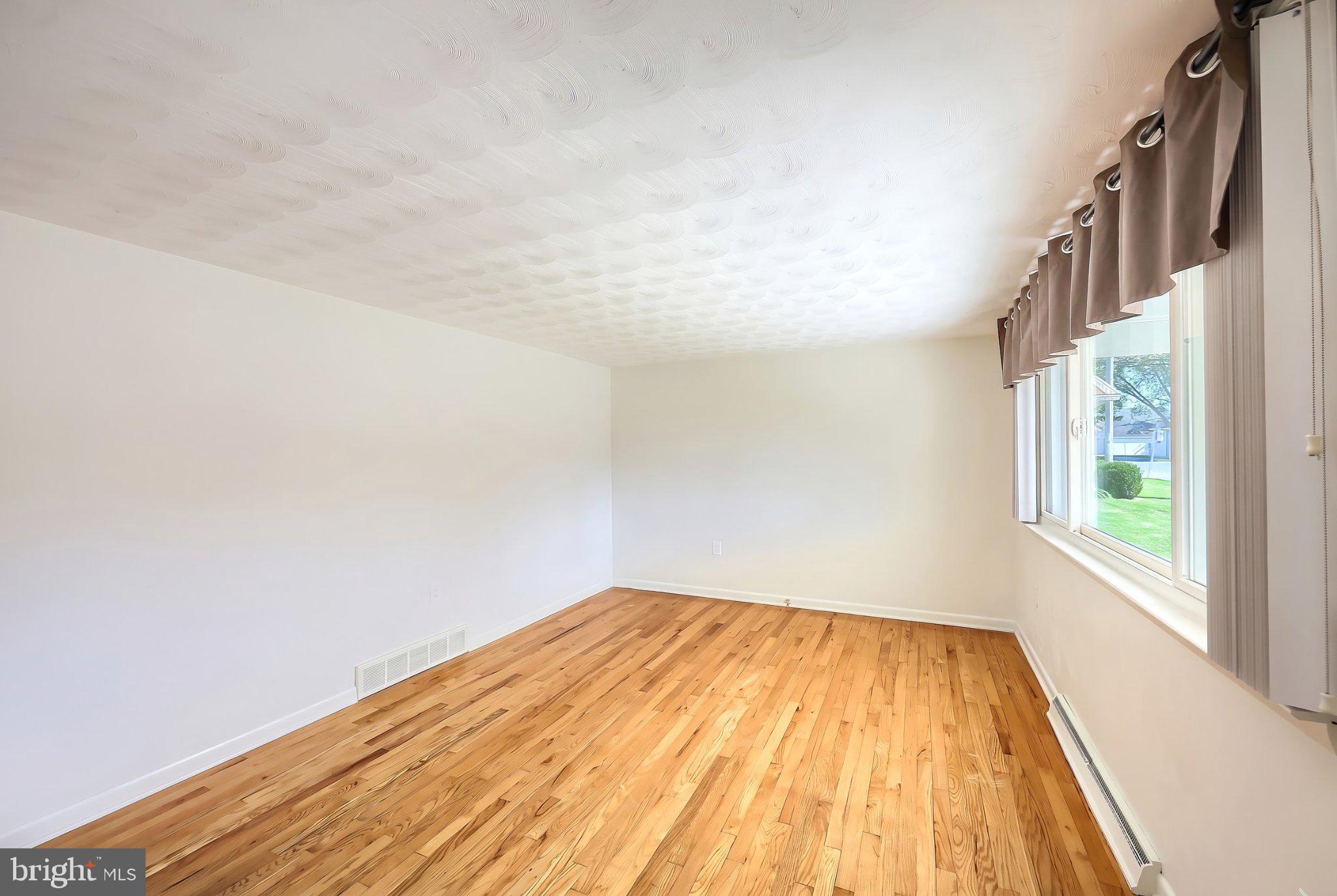 11 MAYFIELD STREET