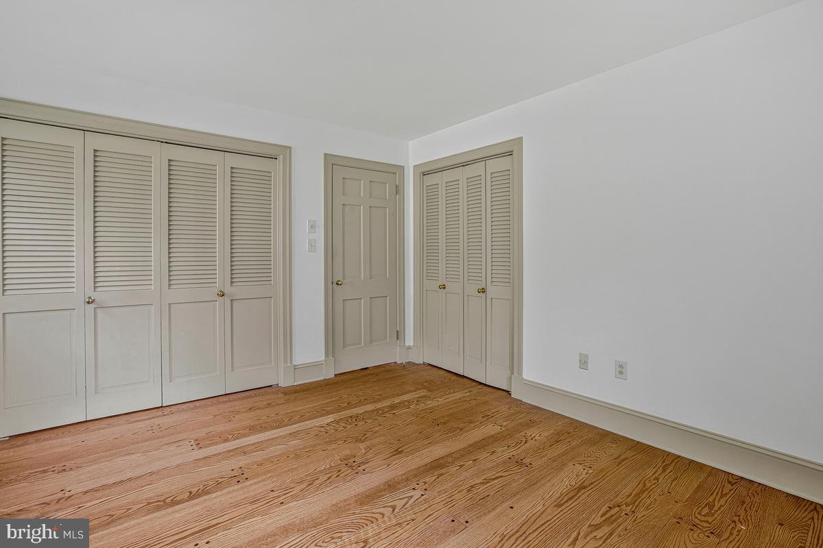 CARROLLYN MANOR - Residential