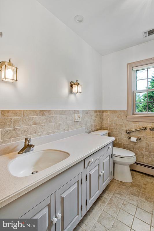 CARROLLYN MANOR - Residential