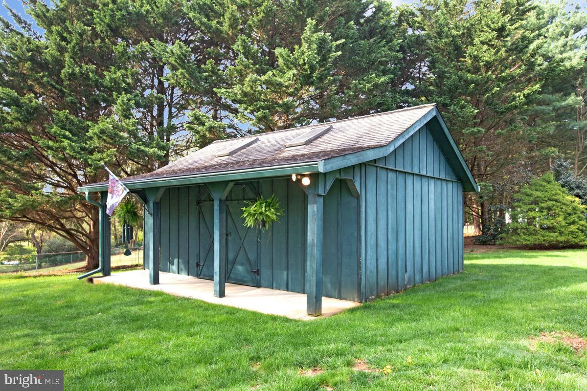 CARROLLYN MANOR - Residential