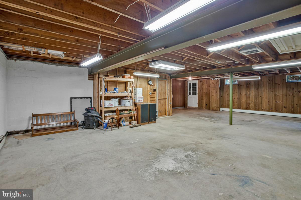 CARROLLYN MANOR - Residential