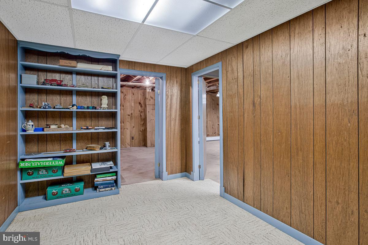 CARROLLYN MANOR - Residential