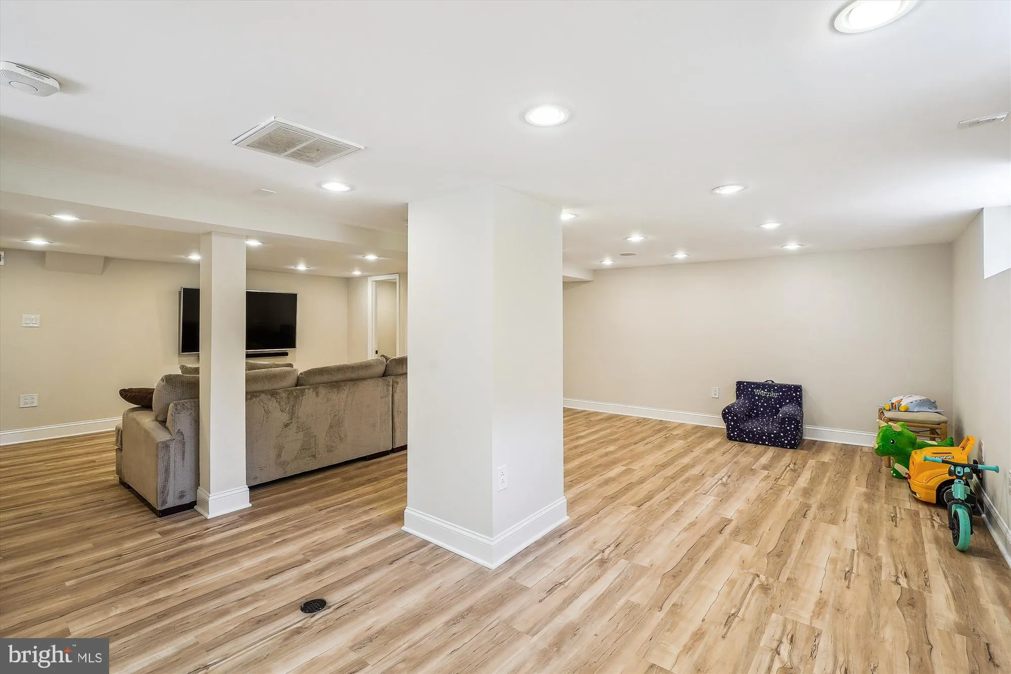 Clifton, Virginia 20124, United States, 4 Bedrooms Bedrooms, ,3 BathroomsBathrooms,Residential,Active,173960