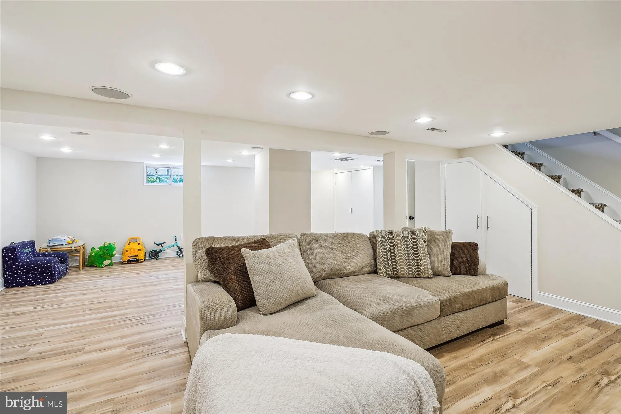 Clifton, Virginia 20124, United States, 4 Bedrooms Bedrooms, ,3 BathroomsBathrooms,Residential,Active,173960