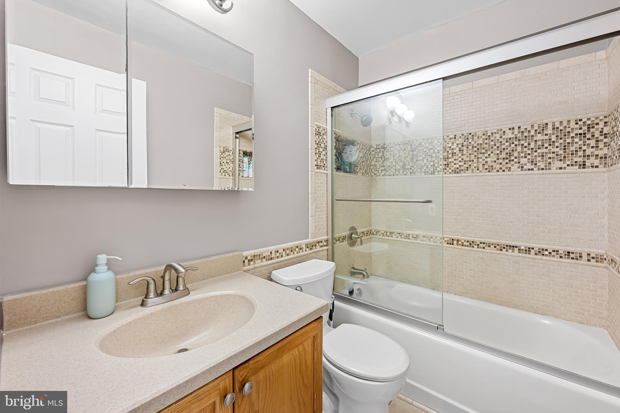 BARRE CIRCLE HISTORIC DISTRICT - Residential Lease
