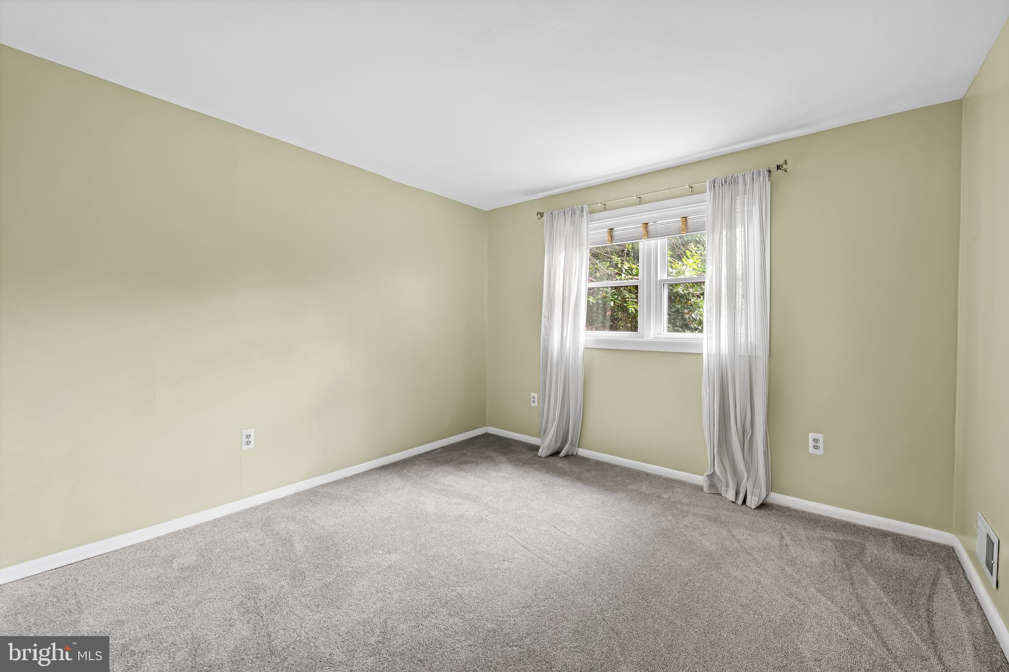 BARRE CIRCLE HISTORIC DISTRICT - Residential Lease