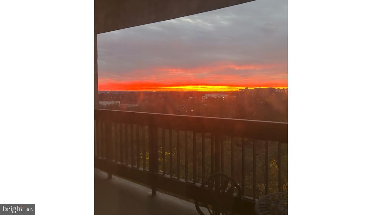 SKYLINE PLAZA - Residential