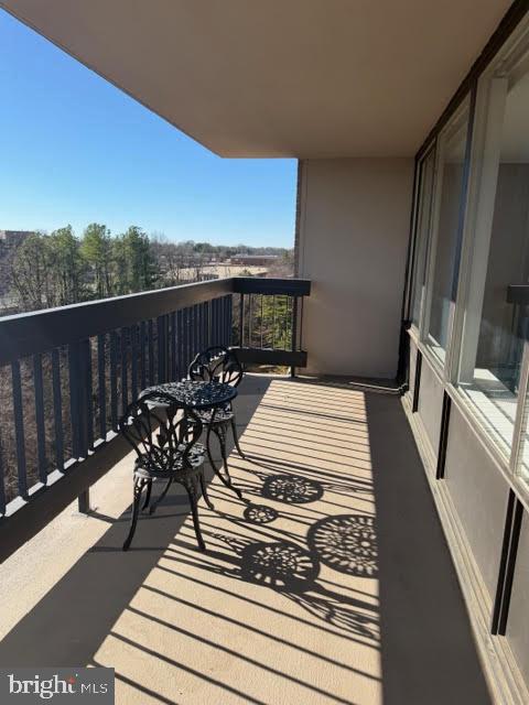 SKYLINE PLAZA - Residential