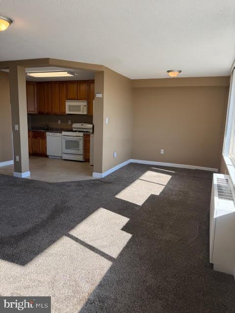 SKYLINE PLAZA - Residential